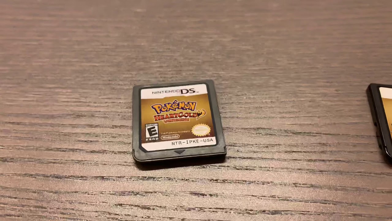 Authentic vs Fake Pokémon HeartGold/SoulSilver cartridges