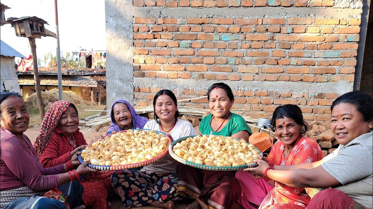 Gauko sab milera 3naglo hattiko anda(panipuri) khayra pni sakiyo😁#siruthapamagar#villagelife#vlog