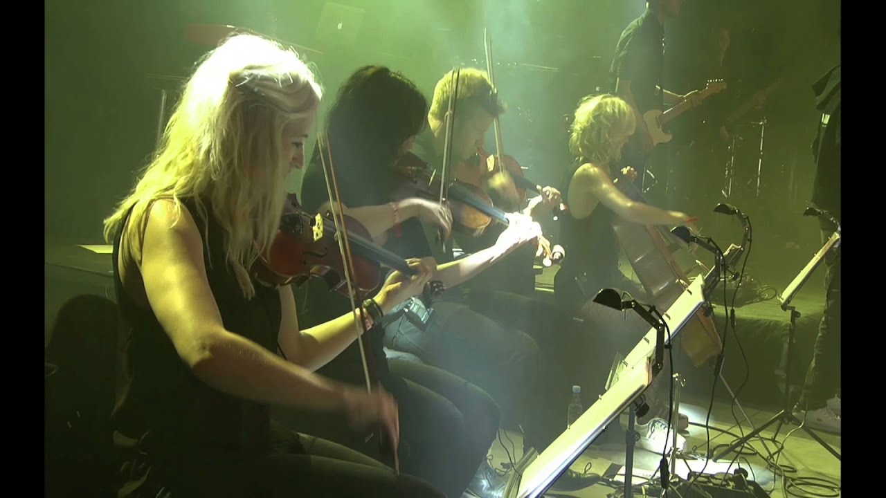 Pede B & DJ Noize - Hveps i et glas feat Bashir (Live fra Roskilde Festival 2015)