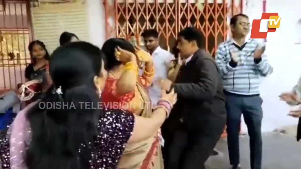 Man suffers from heart attack, collapses while dancing