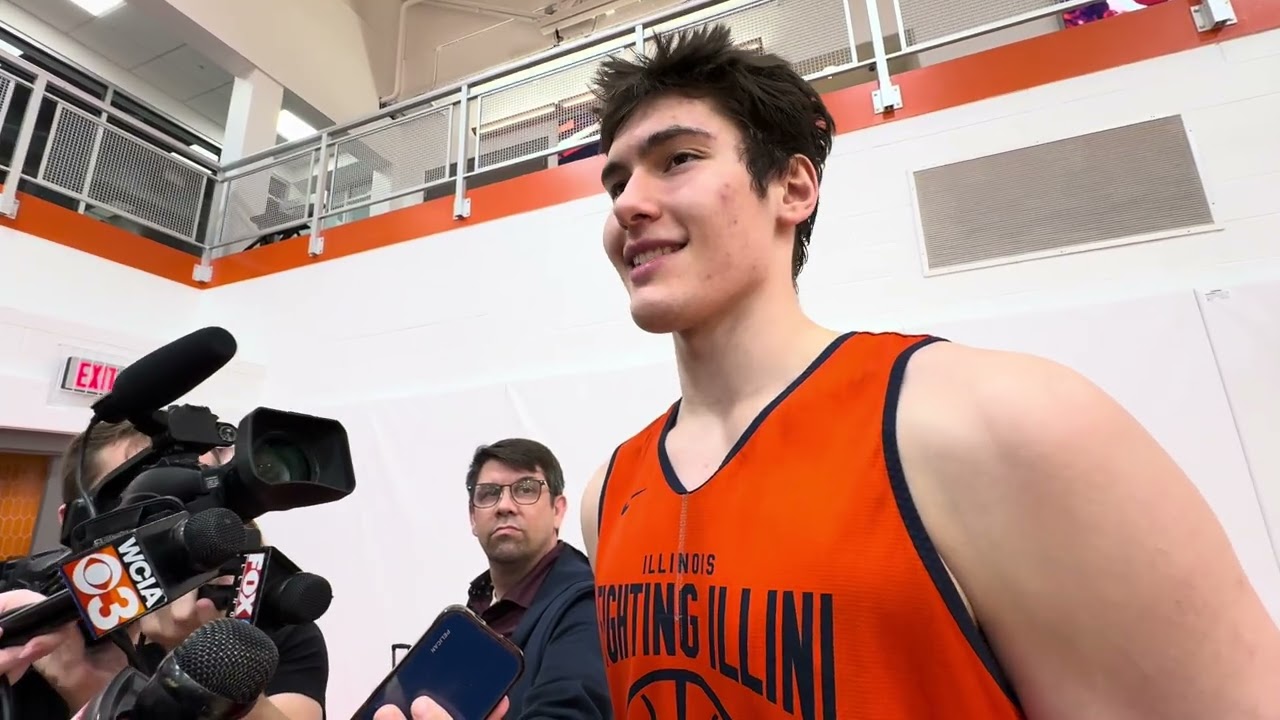 Форвард команды Illini Дэвид Миркович перед турниром Big Ten