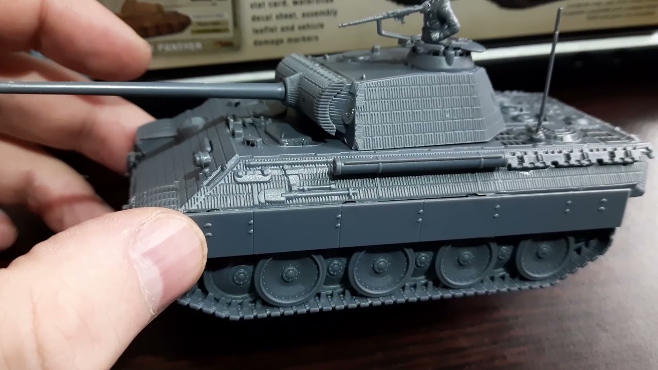 Unboxing built Panther A 1:56 scale Bolt action Warlord Italieri. Happy new year!
