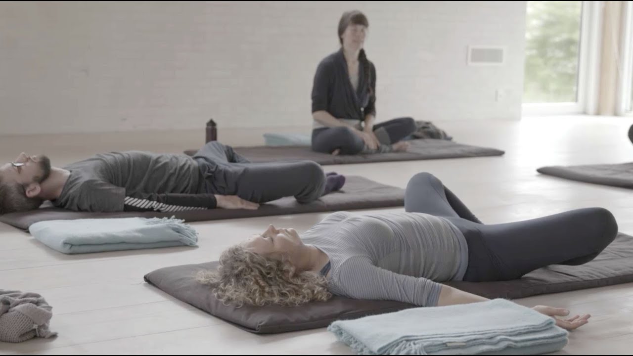 NÆRVÆRSYOGA | Hanneli Ågotsdatter (uden baggrundsmusik)