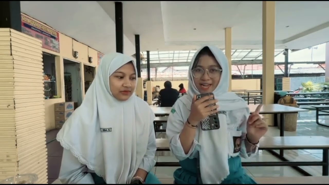 wawancara dampak Bullying terhadap motivasi belajar dan prestasi akademik siswa di sman 8 surabaya