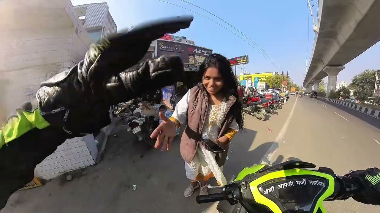 🤣लड़कियों को लिफ्ट दी😍 