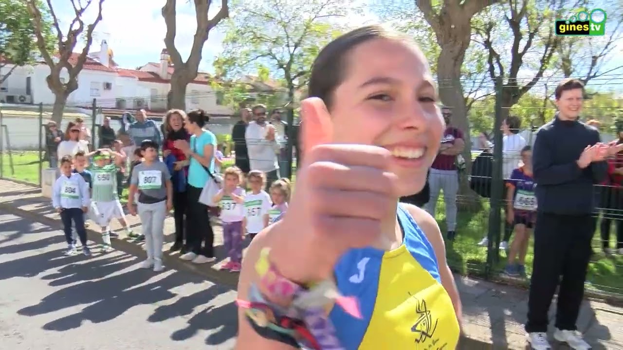 Un centenar de niños de Gines toman parte en la Carrera Solidaria contra las Enfermedades Raras
