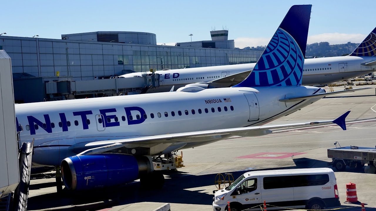United Airlines A319 United First SFO-BUR, Round the Asia 2-7