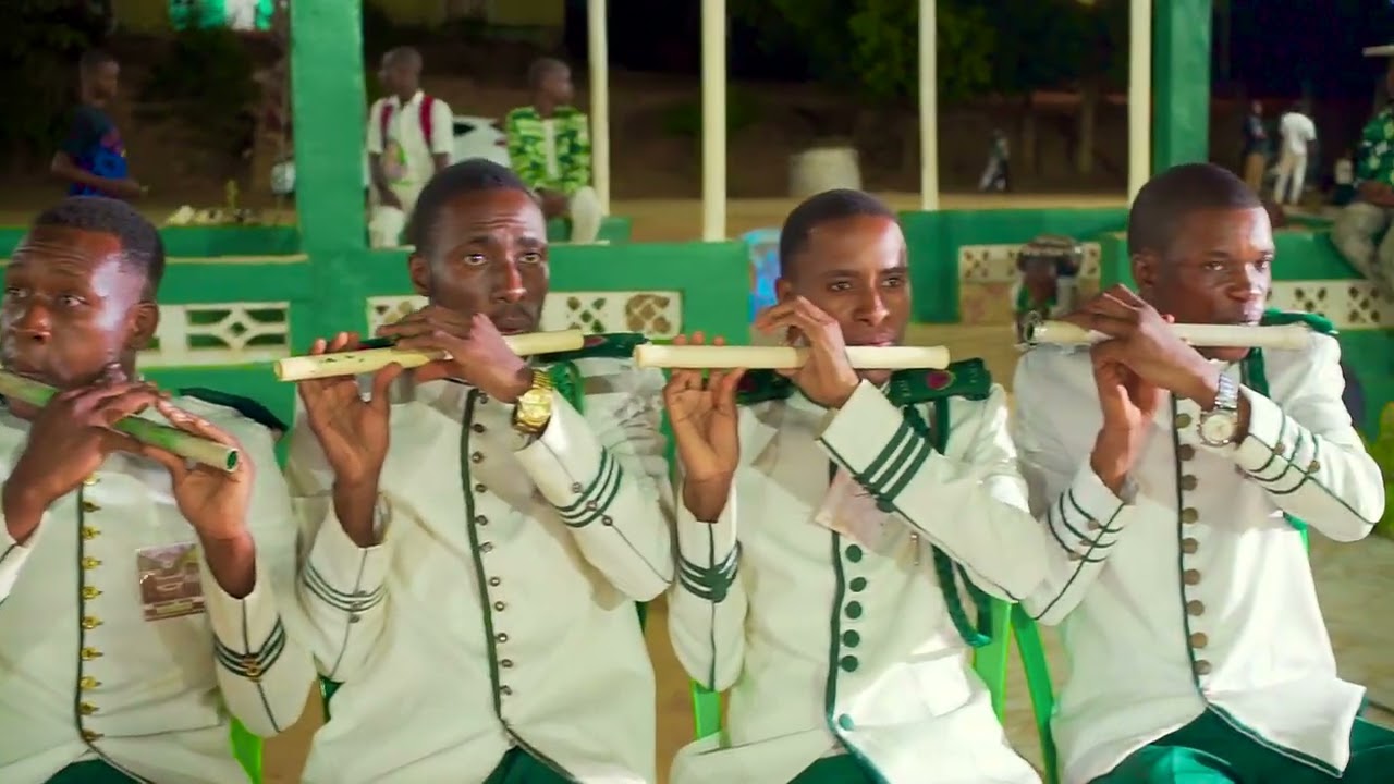Fluki mvuzi dans # yasolo toza na nzambe