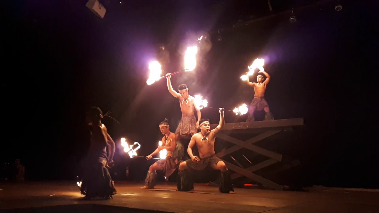 Taotao Tasi Guam Beach Dinner Show - Fire Dance