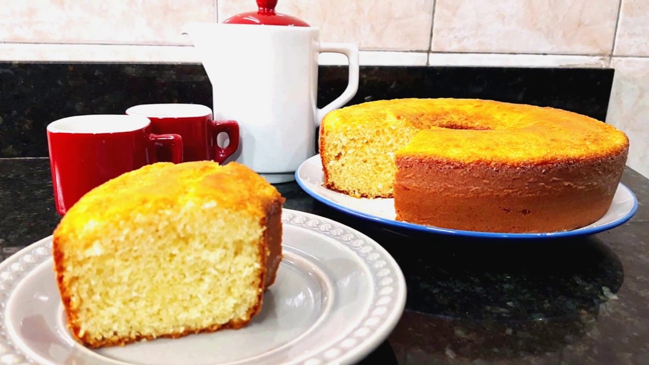 BOLO FOFINHO DE REQUEIJÃO COM COCO