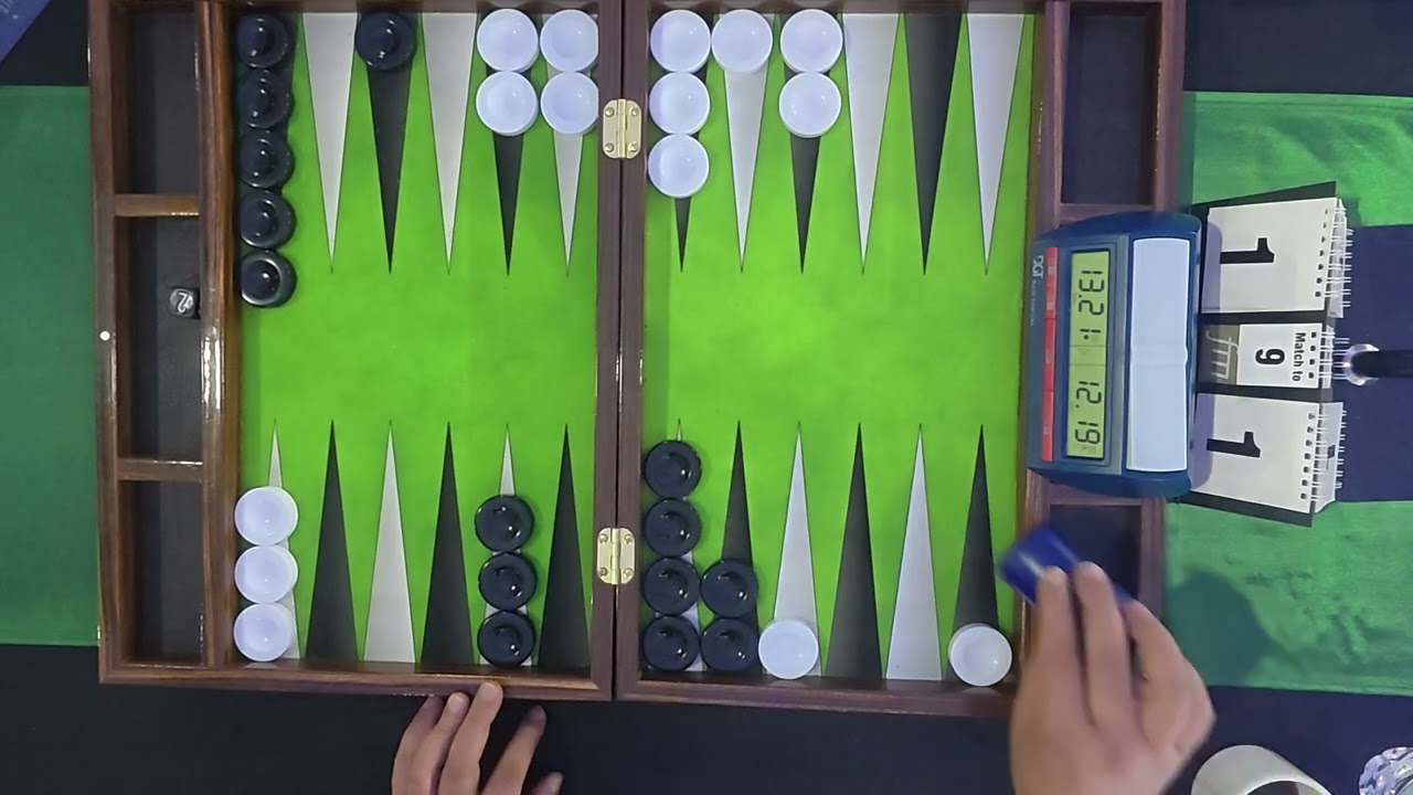 Ümit Bandeoğlu (bottom) vs Tobias Hellwag (top) I FMBGT 3rd Grand Pasha Open, Round 4