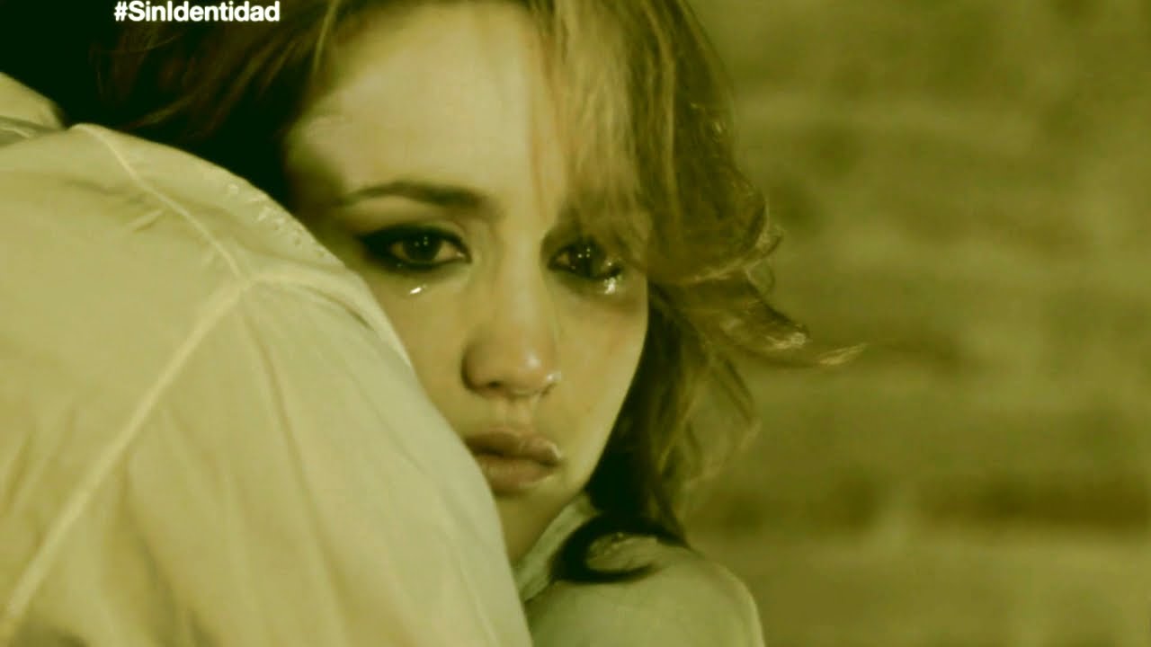 Megan Montaner ~ Maria FMV ~ Sin Identidad ~ Tumbling Down ~