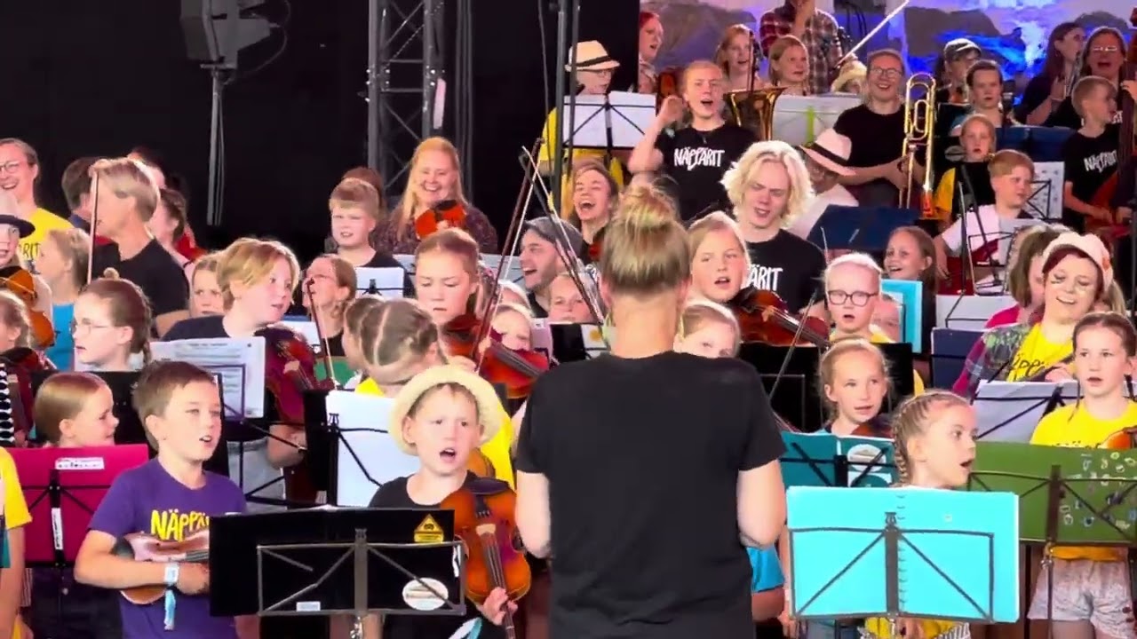 Tutskovi 2023 - Naurava Kulkuri, Näppärit. Kaustinen Folk Music Festival 2023.