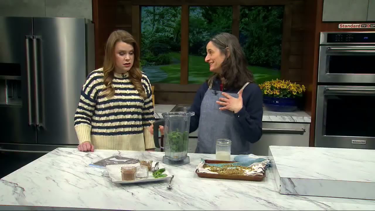 Lauren Chandler's Healthy Mint Chocolate Smoothie