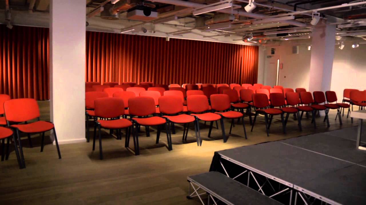 Level 6 at Foyles