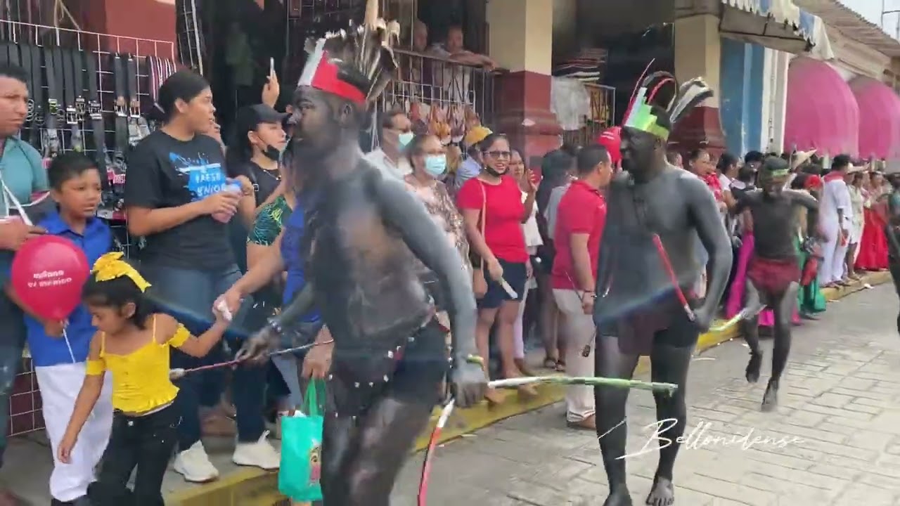 Desfile 2022 conmemorativo del día 16 de septiembre en Ometepec, Guerrero.