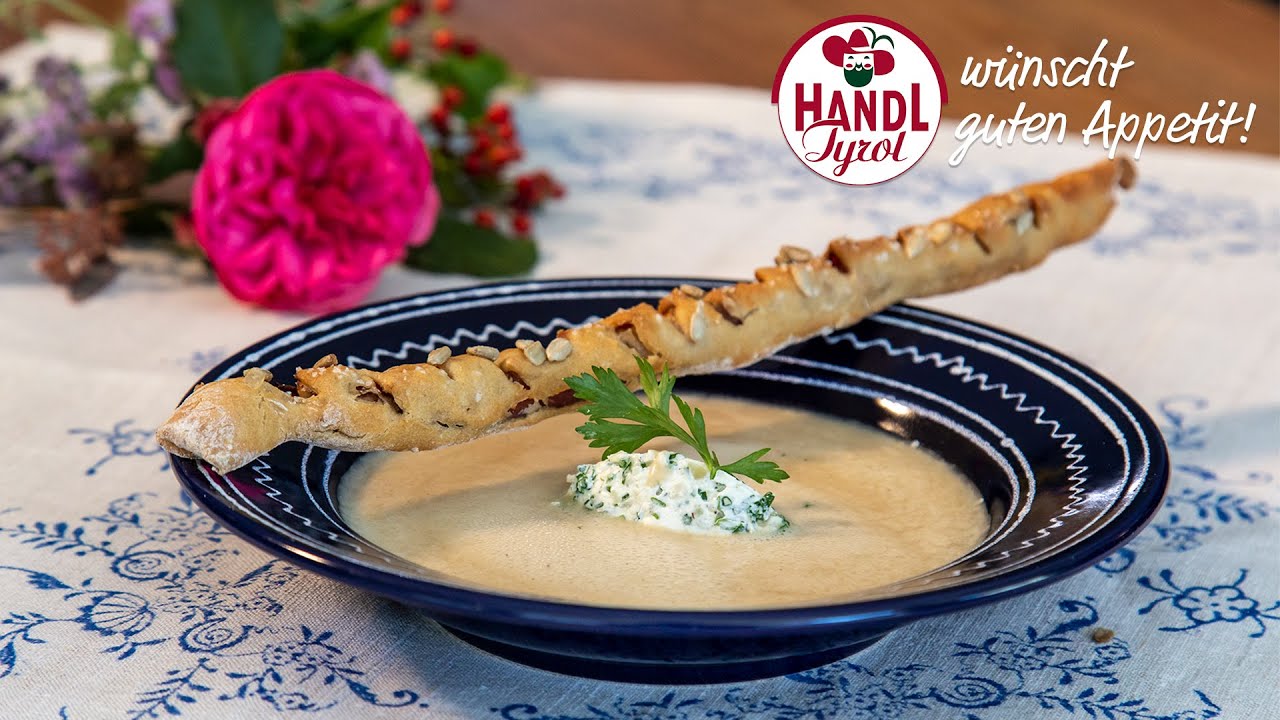 Brennsuppe mit Graukäse-Nockerl und Speckstangerl | Rezept von HANDL TYROL