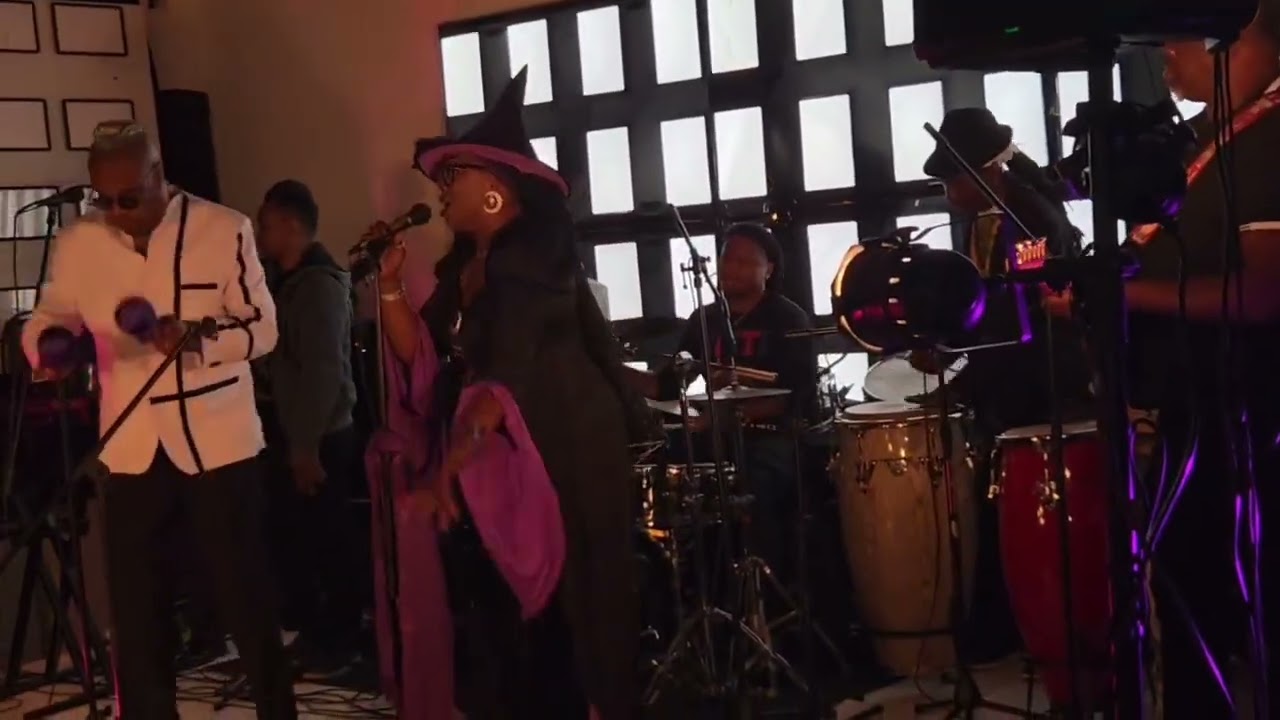 Live performance (Atis ROSIYOL) 