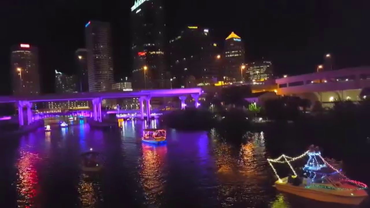 Downtown Tampa Holiday Boat Parade Of Lights(1)