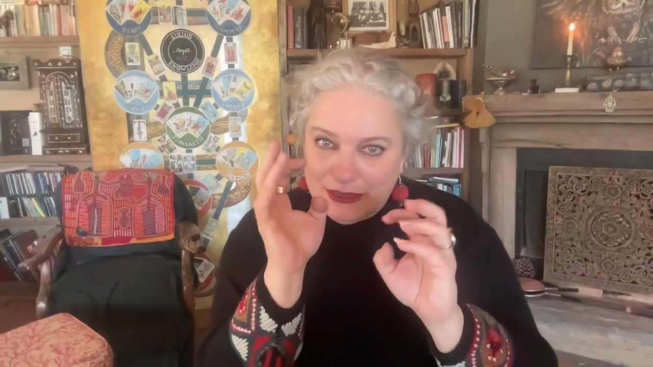 Лев, апрель 2026. Обретение своего счастья! Таро &laquo;Мистическая ведьма&raquo;.
