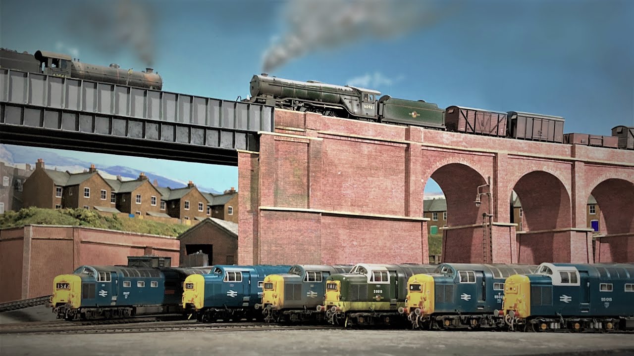 WEATHERED DELTIC’S THRASH IT OUT - 5 Accurascale Deltic’s & Bachmann V2