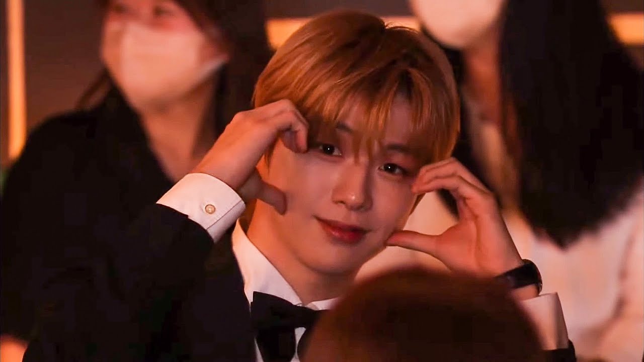 청룡 시리즈 어워즈 강다니엘 나노컷 아니고 컷본도 아니고 그 중간쯤….