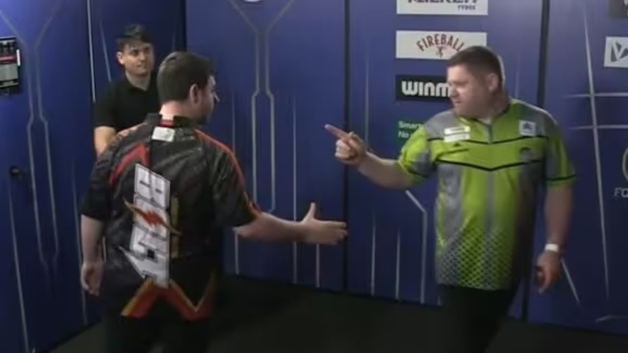Darts star refuses handshake and leaves rival baffled after Players Championship collapse