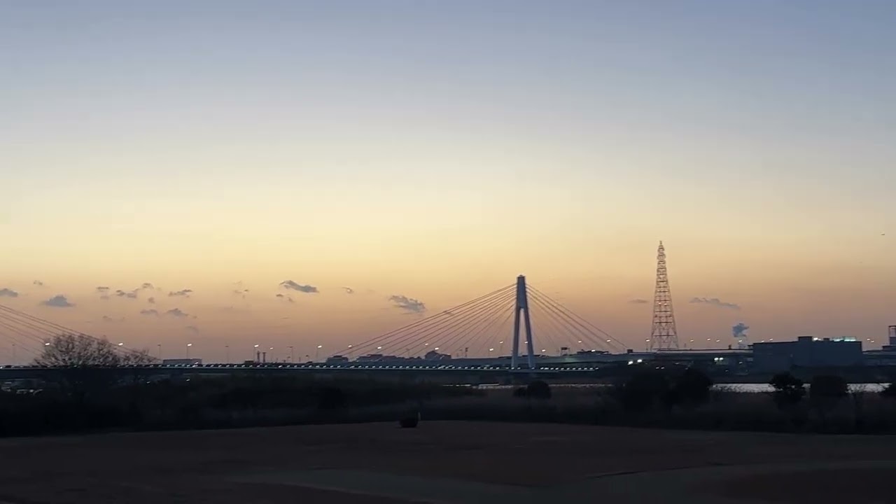 冷たい風の中、いつもとは逆方向へ走った朝