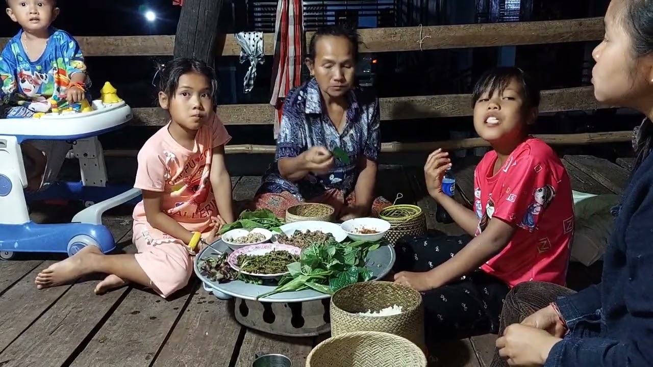 ธันวาน้อย เรียกพอกินข้าวแลงลาบเนื้อแช่บๆนำกันเด้อพี่น้อง
