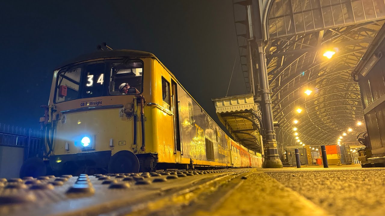 3Z34 GBRF Class 73109 + 0Z34 Class 73213 with Inspiration Train MK3 at Brighton Station (7/3/2026)