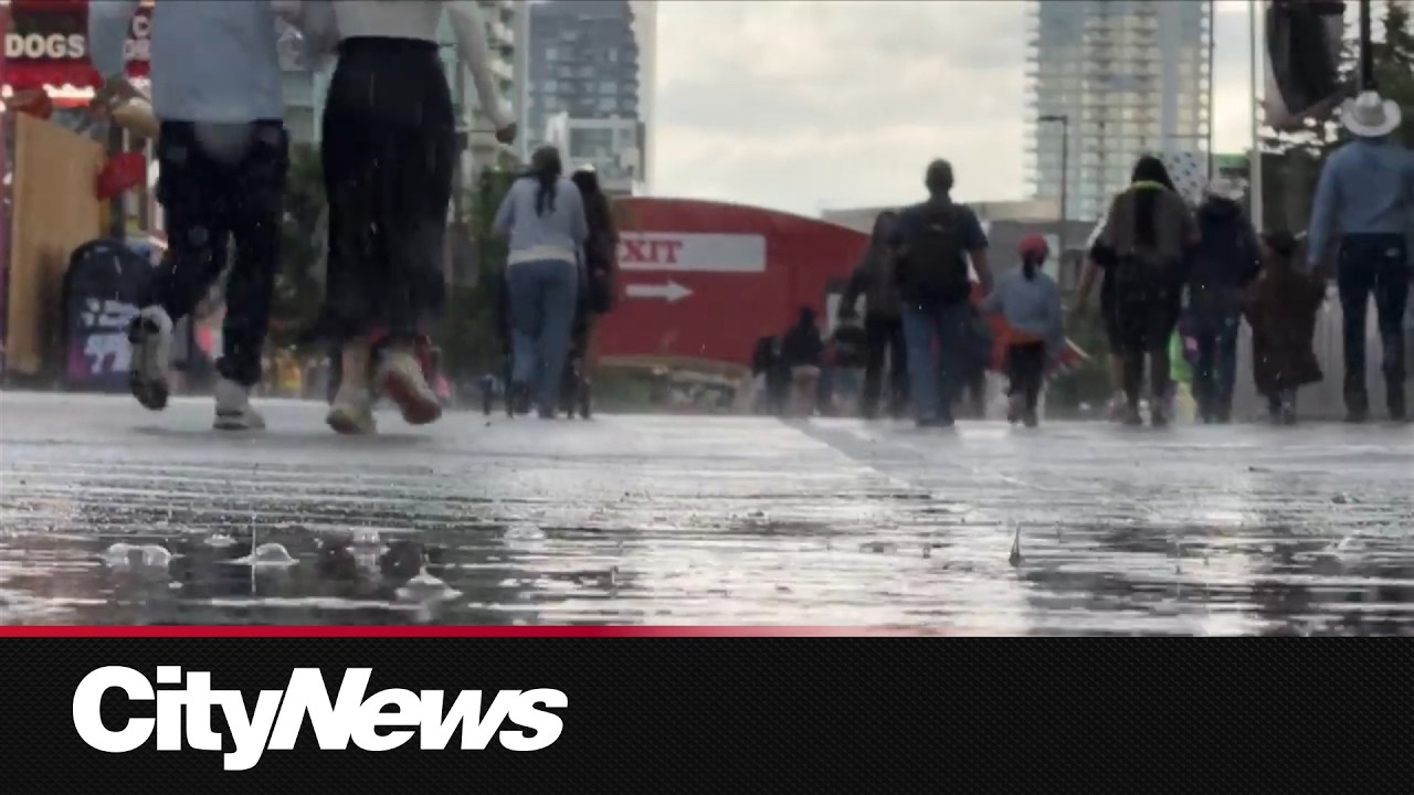 Calgary Stampede attendees largely undeterred by thunderstorm