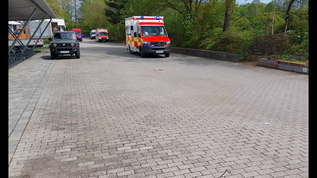 THW, Polizeihelikopter | Einsatzfahrten am SCHWABMÜNCHNER BLAULICHTTAG