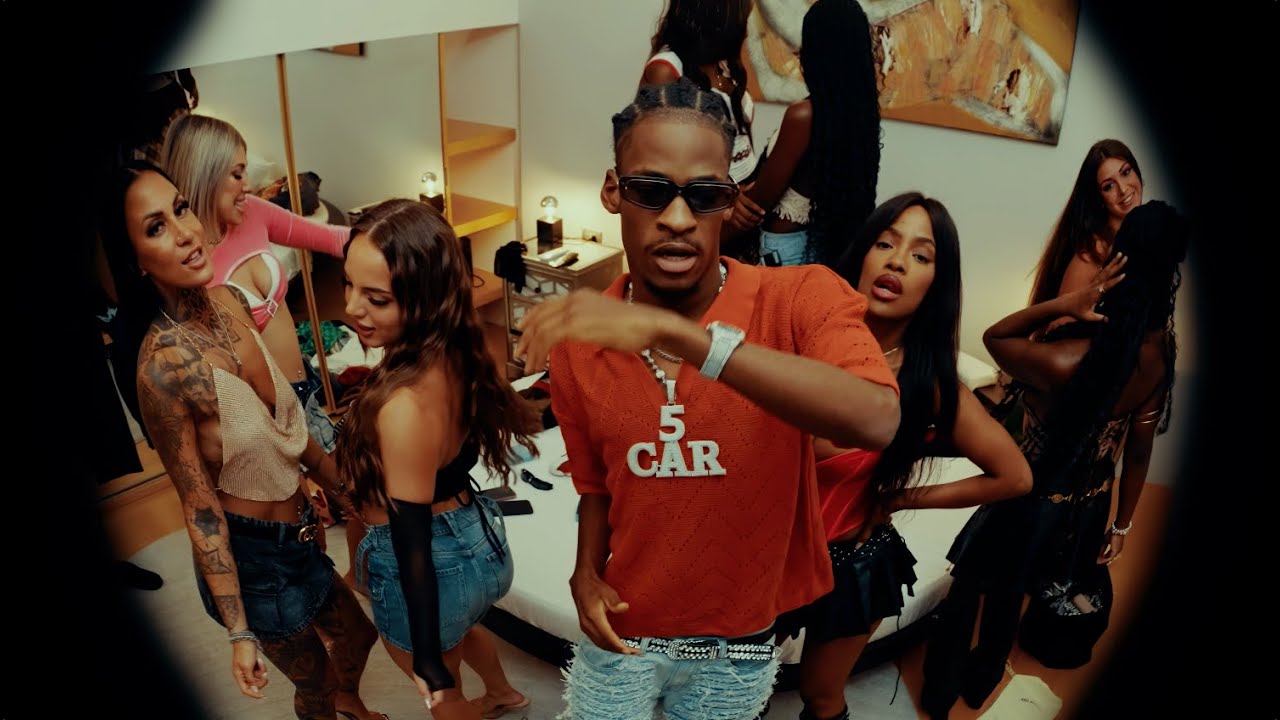 5.CAR ECCO - ICI C&rsquo;EST MILANO (CLIP OFFICIEL)