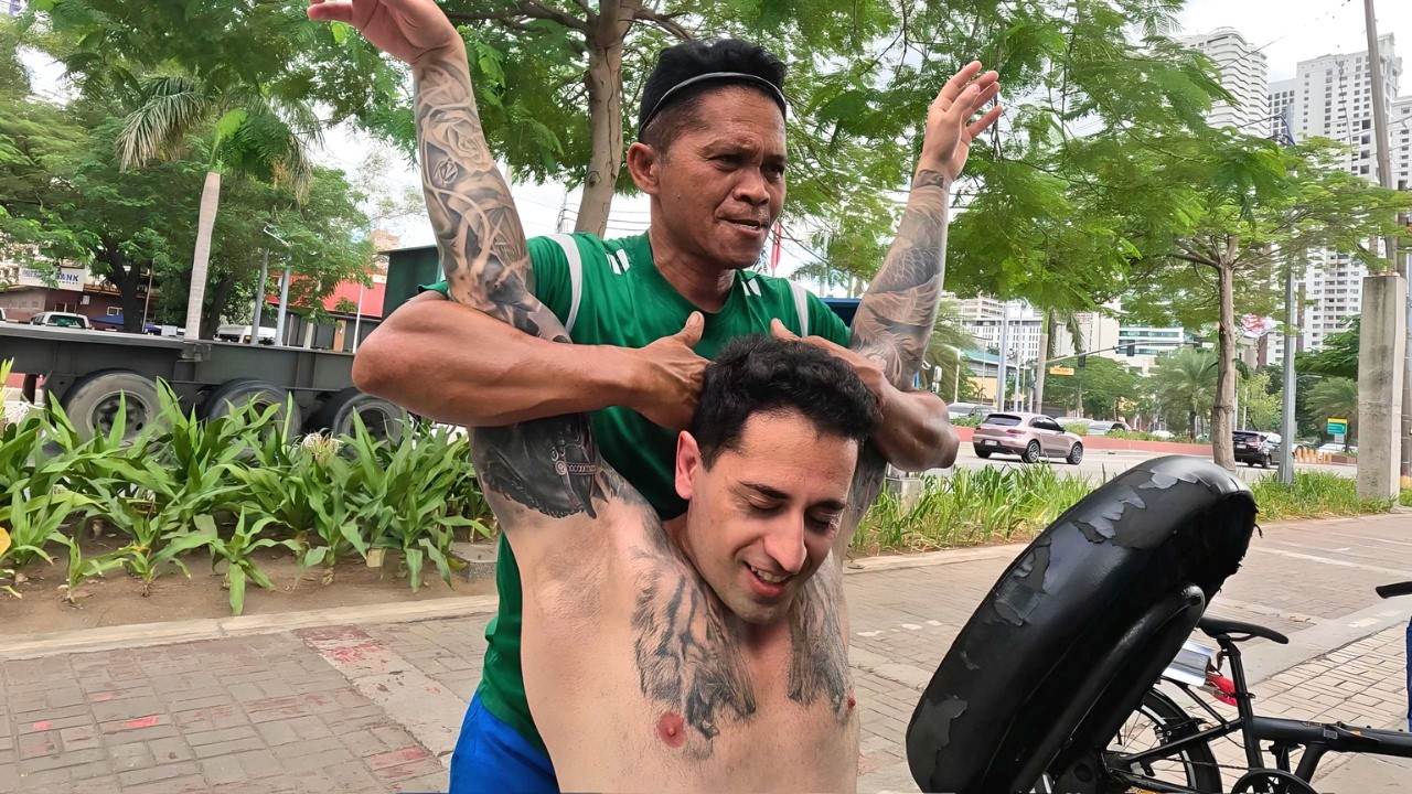 Intense Filipino Street Massage