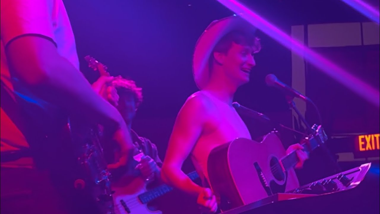 pov: you go to a Kevin Atwater concert