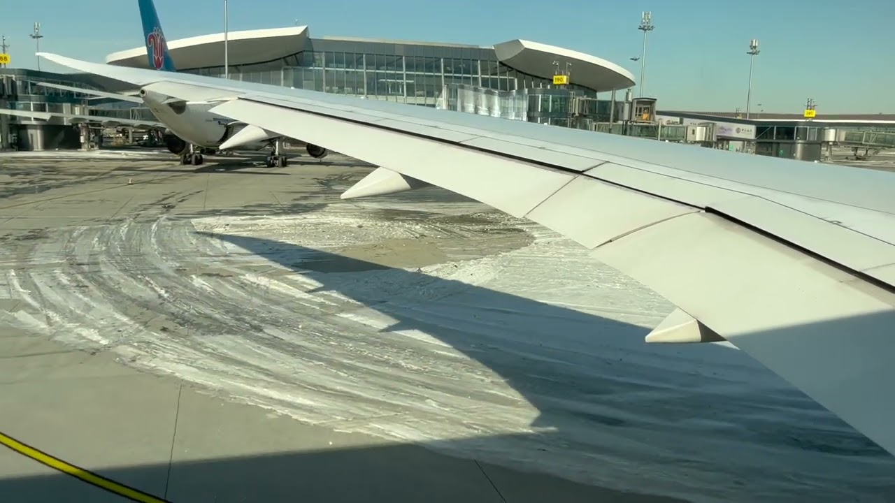 SNOWY BEIJING | British Airways B787-9 Takeoff from Beijing Daxing International Airport