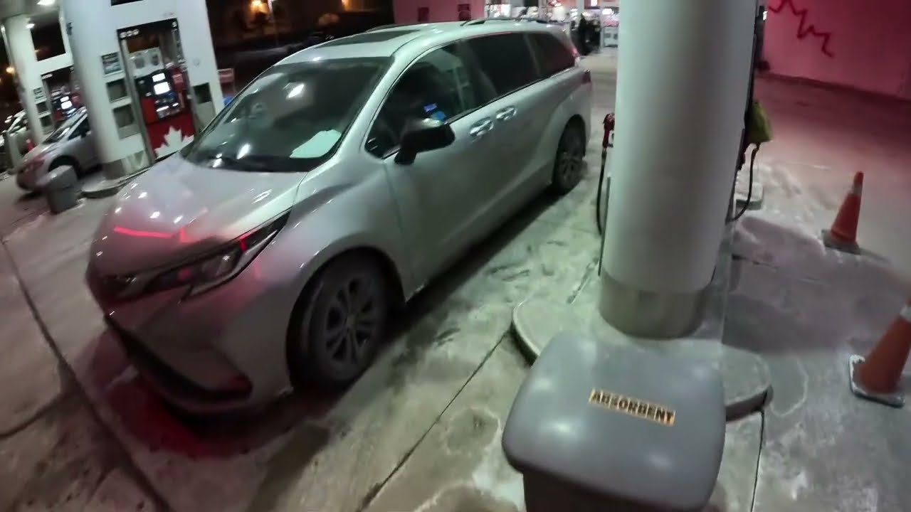 Night Drive & Coffee Run in the Toyota Sienna