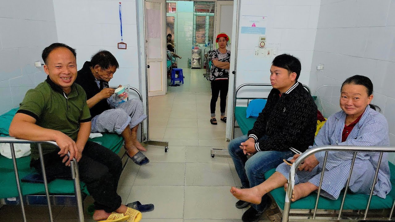 Bí Thư Hồng ở viện Cười tươi thăm Đại Ca Ngài trên Đán Dầu đầu xuân. Nguyễn Tất Thắng