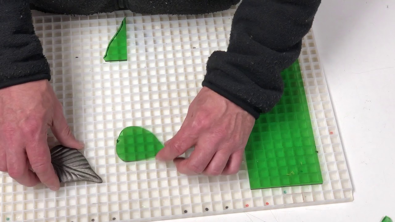 #2 Cutting Glass Leaves - Leaf Mold