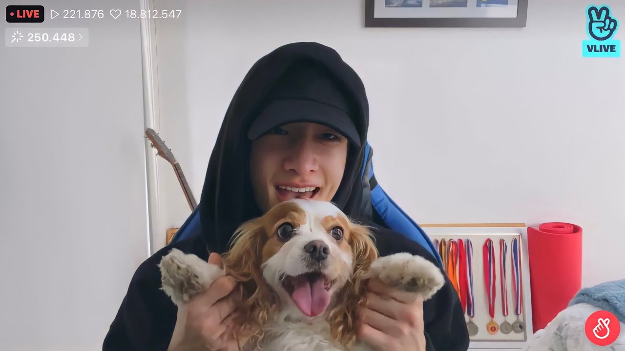 Bang Chan and Berry being adorable for 12 minutes (Chan's Room 🐺 Ep. 172)