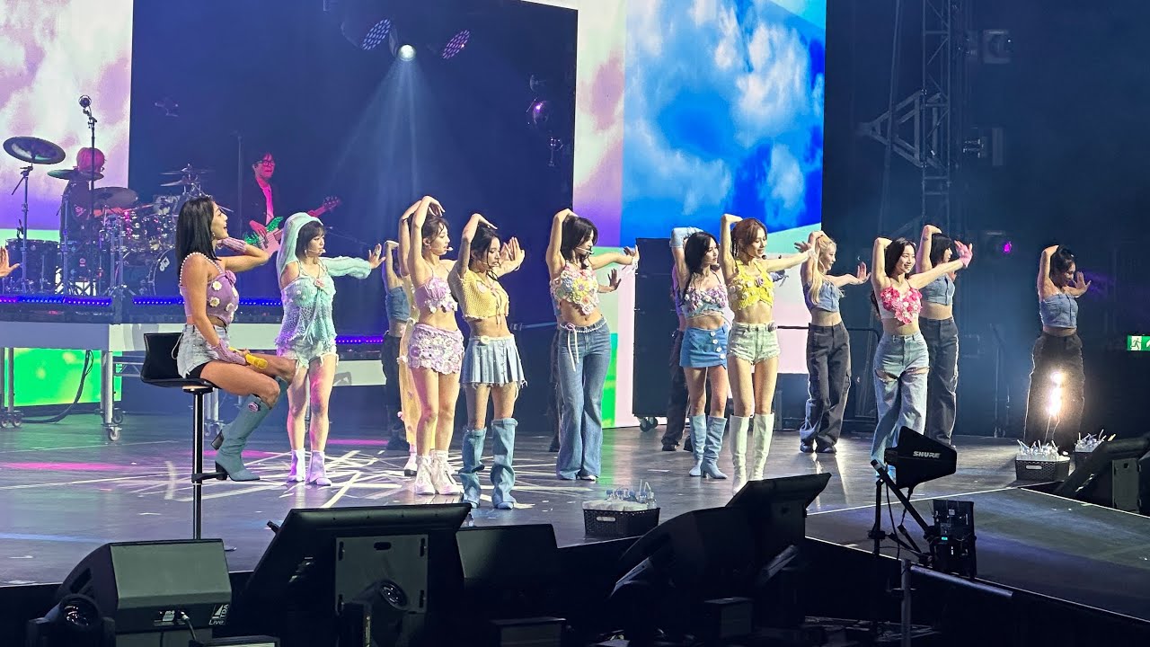 TWICE - Alcohol Free @The O2 Arena London 4K 60fps | 08.09.23