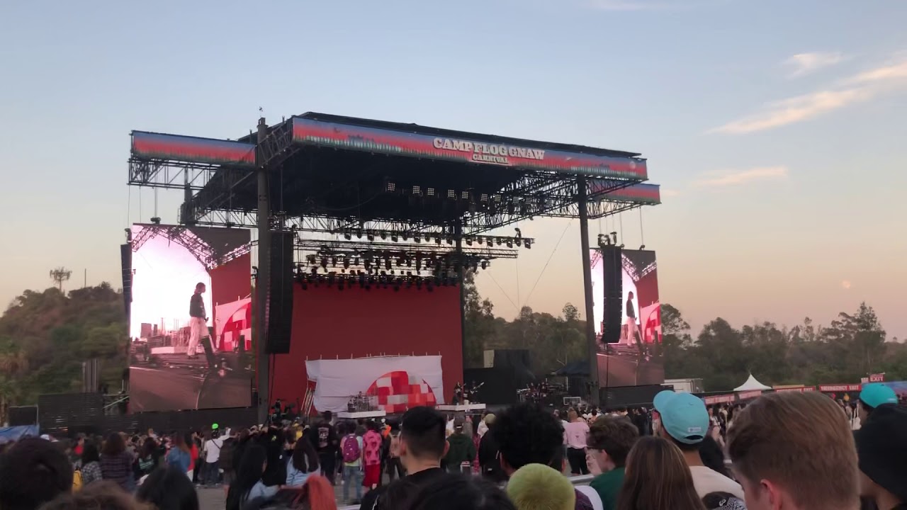 Sinking- Clairo LIVE @ Flognaw 2019