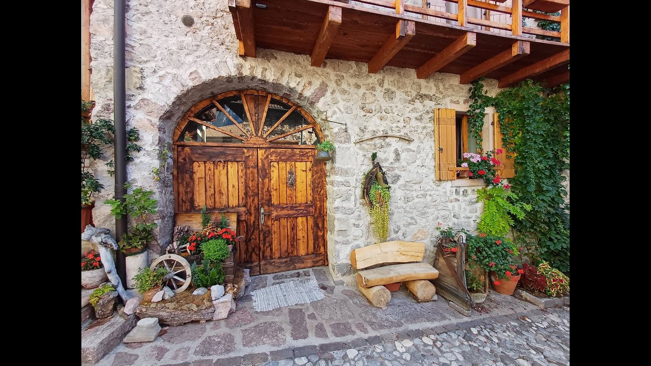 San Lorenzo in Banale (TN) - Borgo