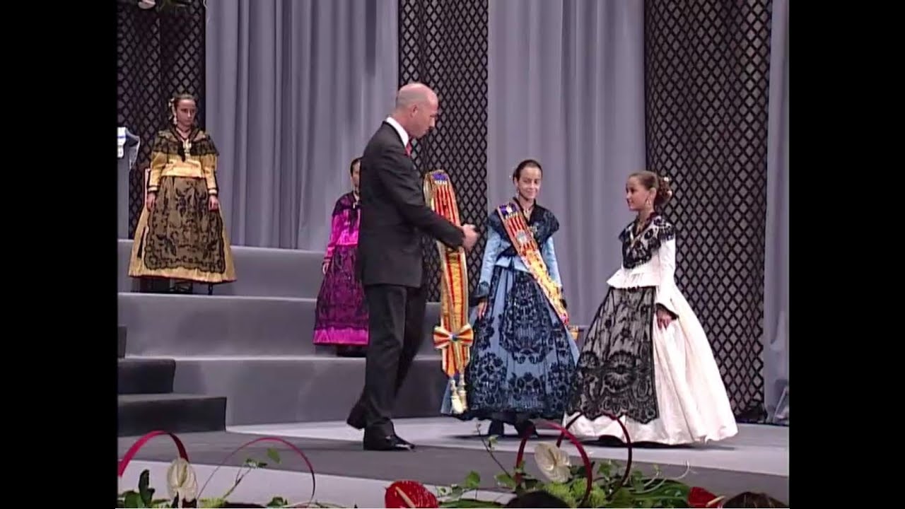 Extracte de la Presentació de la reina  i dames infantils de la vila de Nules 2012
