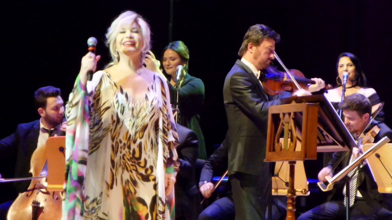 EMEL SAYIN - Leyla bir özge candır