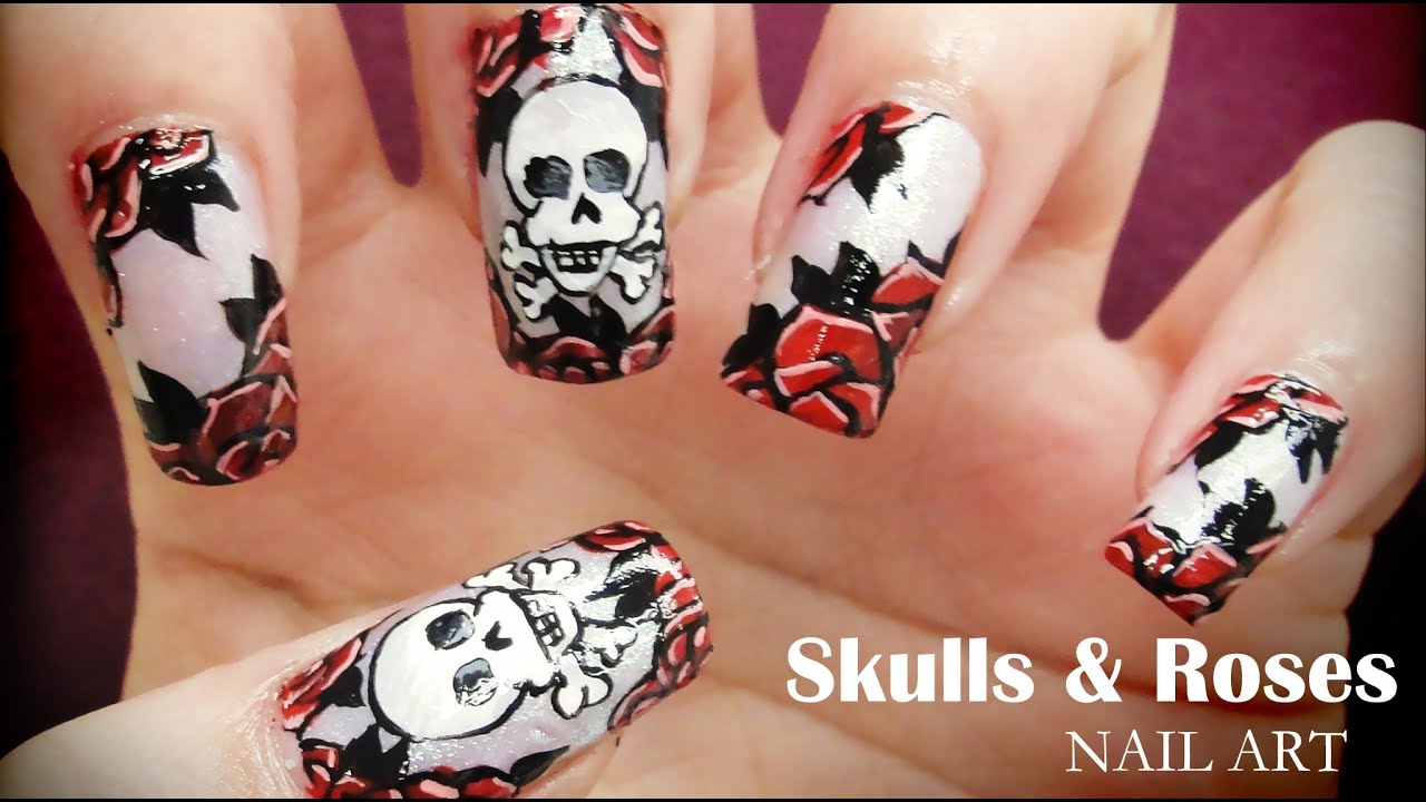 Skulls & Roses nail art