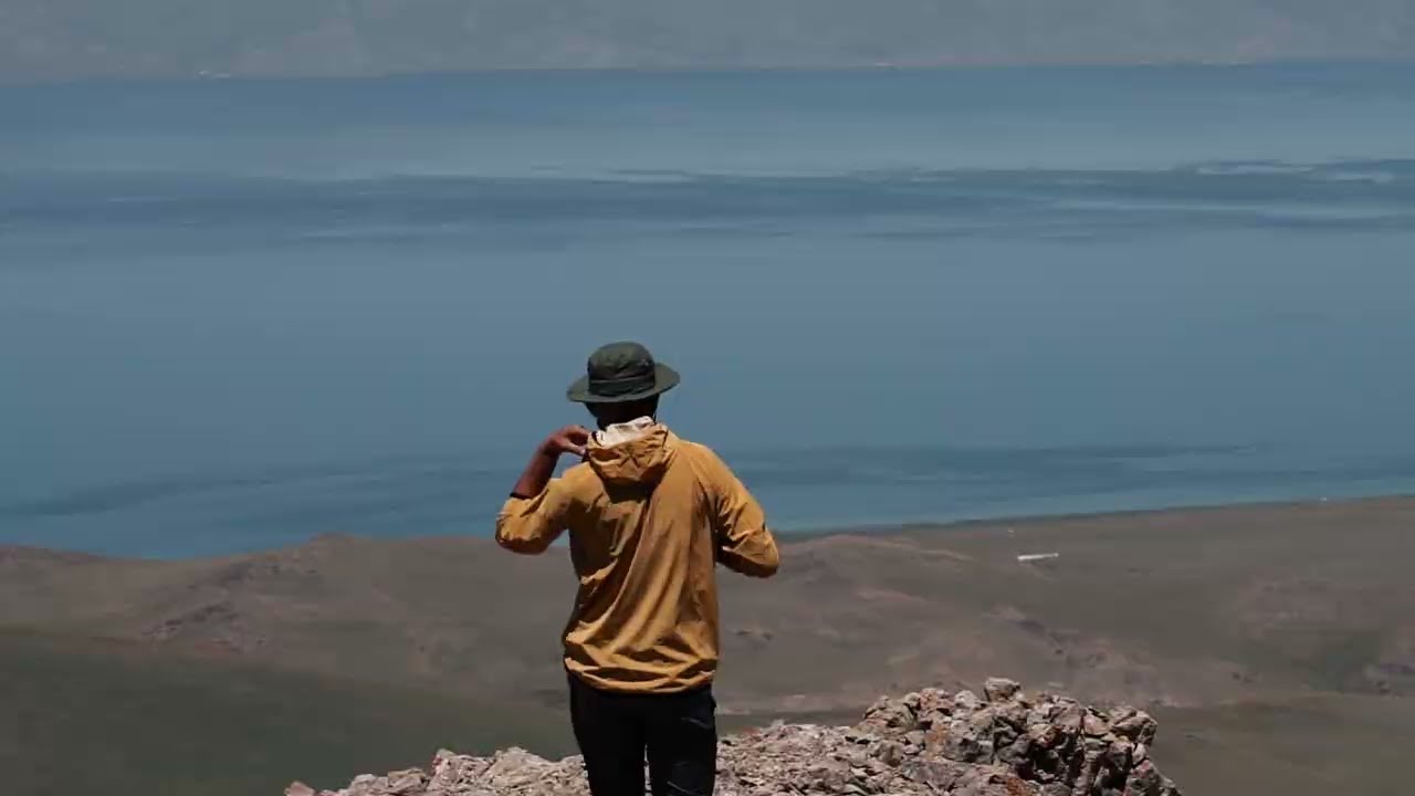 Son Kul lake - yurts and nomads