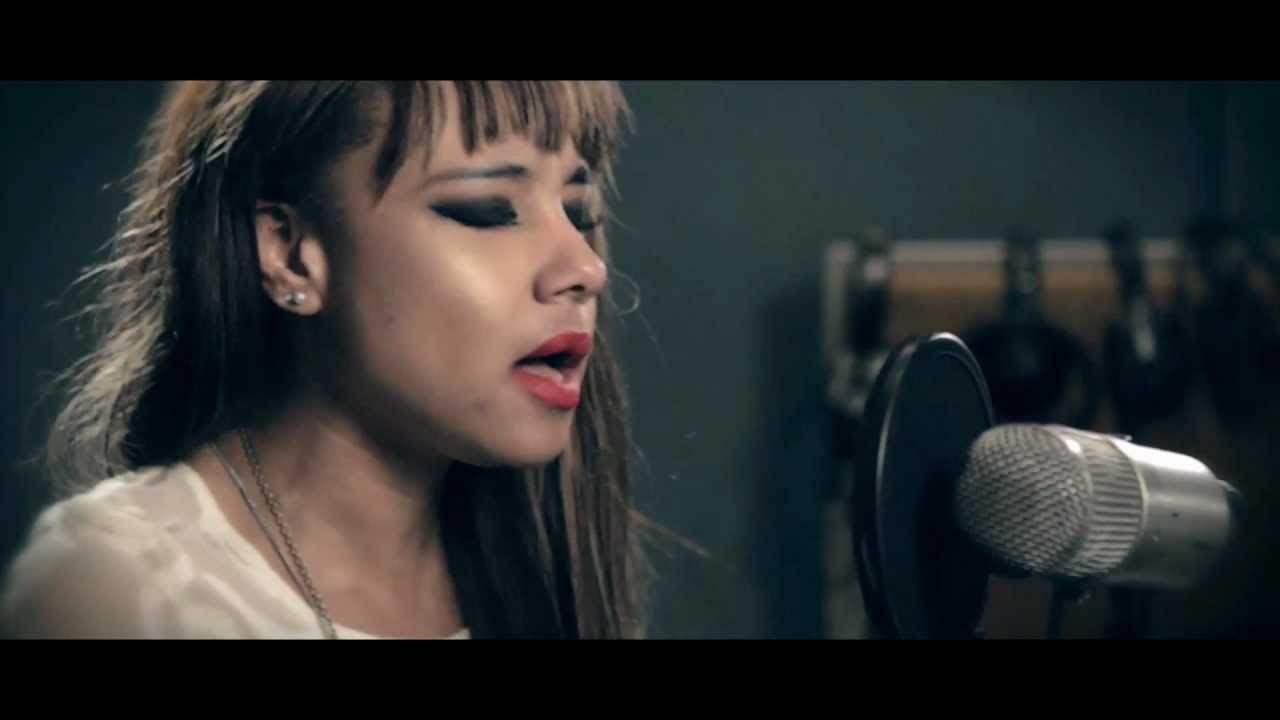 Natalie Duncan - Uncomfortable Silence (Live from Universal Studios)