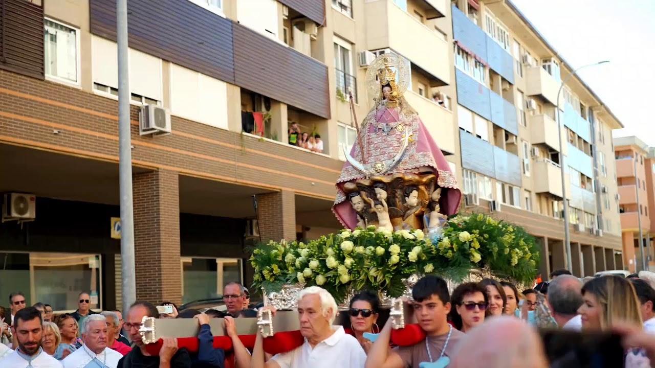 Traslado de la Virgen de la Montaña de San Blas al cementerio y de ahí a San Juan Macías.