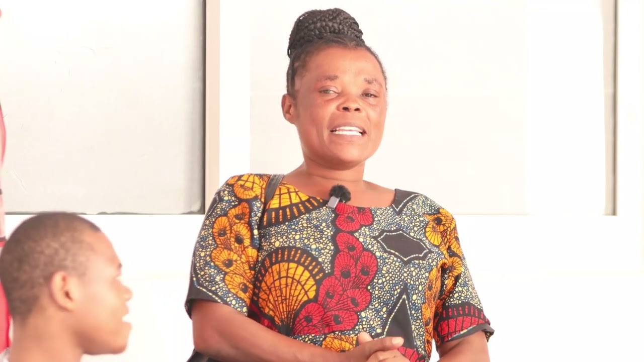 MANISPAA YA KIBAHA IMEMKABIDHI BAISKELI MWENYE ULEMAVU,ILI ATIMIZE MALENGO YAKE HASA ELIMU